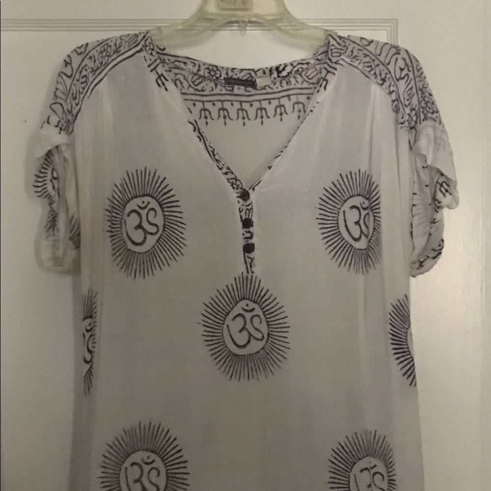 White and black tribal pattern blouse